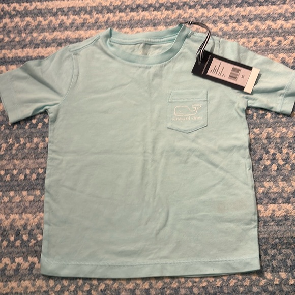 Vineyard Vines Other - Vineyard Vines boys whale tee shirt size 3T